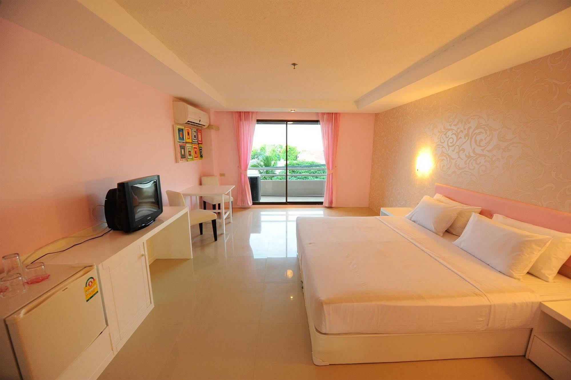 Angket Hip Residence Pattaya Eksteriør billede