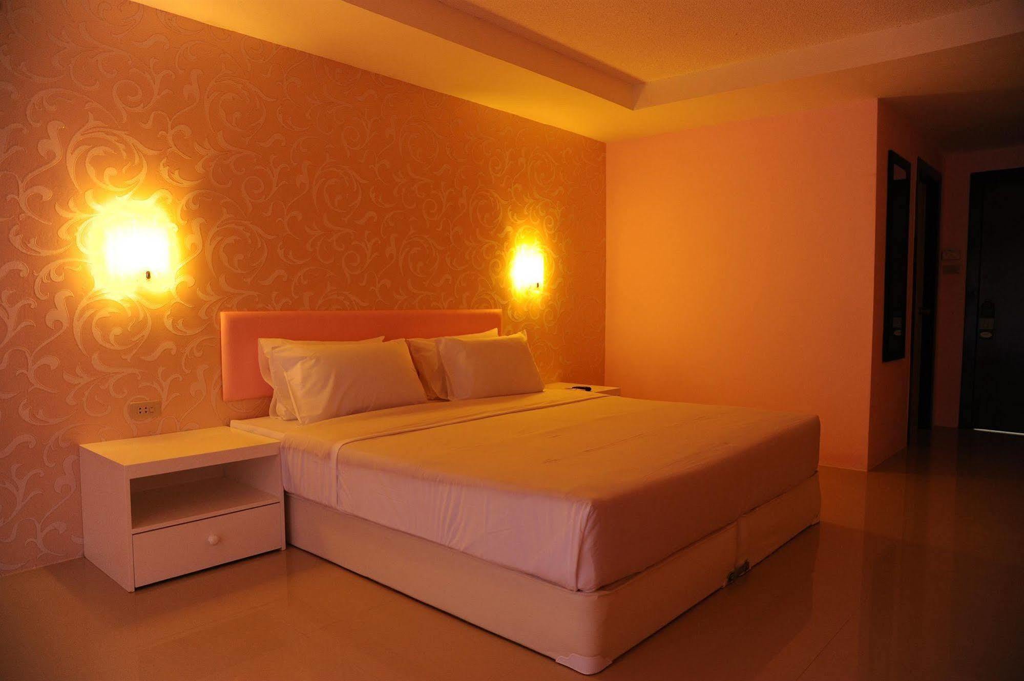 Angket Hip Residence Pattaya Eksteriør billede